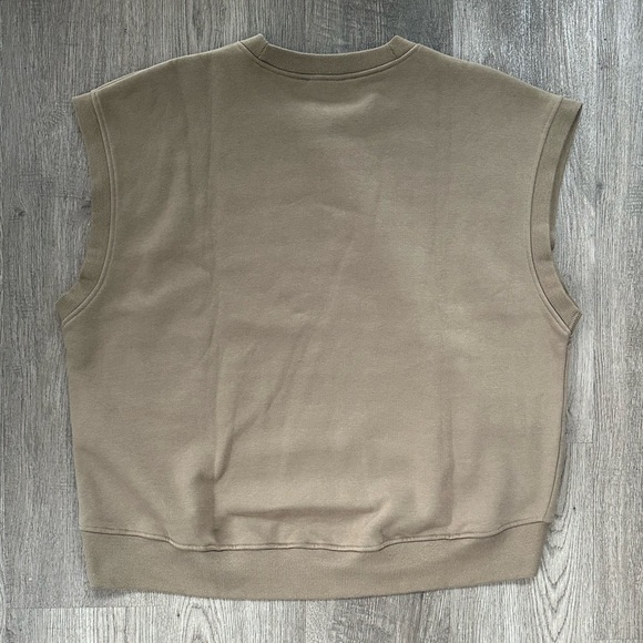 Structured oversized knit vest - Picture 3 of 3